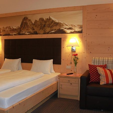 Hotel Garni Doris Castelrotto Δωμάτιο φωτογραφία